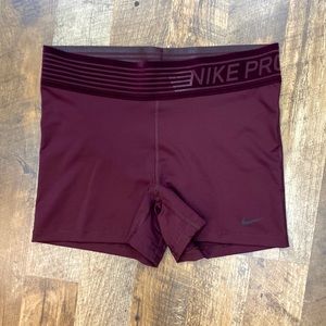 COPY - Womens Nike Pro spandex workout shorts size xlarge